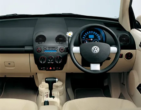 Volkswagen New Beetle Cabriolet BASE GRADE (1YAZJ)