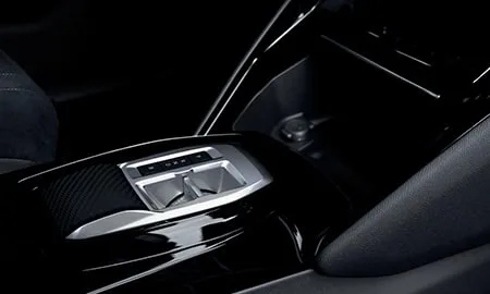 Peugeot 2008 GT (P24HN05)