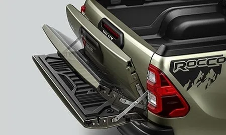 Toyota Hilux Z レボロッコ EDITION (GUN125)
