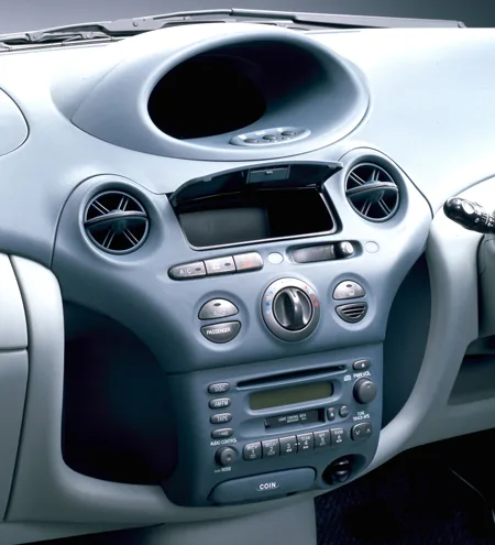 Toyota Vitz B (SCP10)