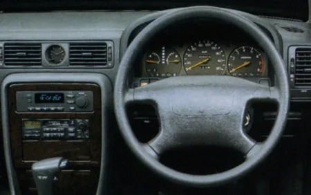 Nissan Gloria BROUGHAM (Y32)