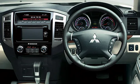 Mitsubishi Pajero LONG EXCEED (V93W)
