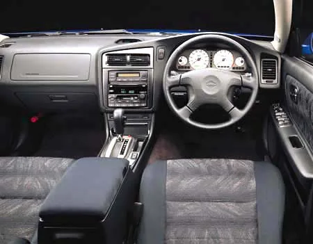 Nissan Stagea 25RS FOUR (WGNC34)