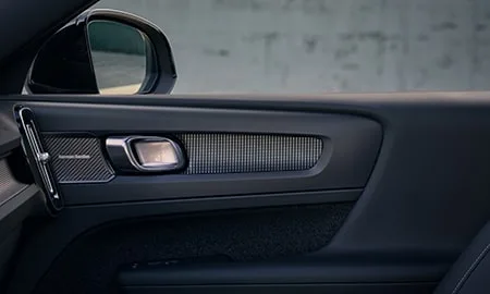 Volvo XC40 PLUS B4 AWD (XB420TXCM2)