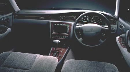 Toyota Crown ROYAL SALOON FOUR (JZS153)