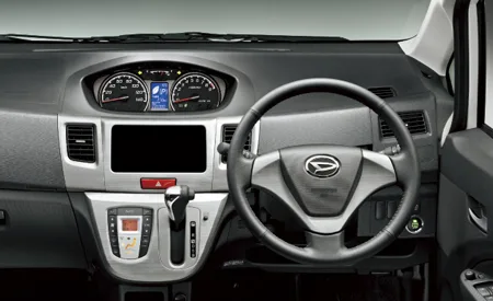 Daihatsu Move CUSTOM X (LA110S)