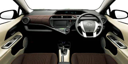 Toyota Aqua G (NHP10)
