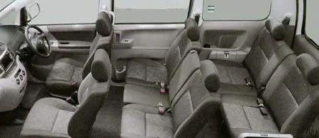 Toyota Noah L (AZR65G)