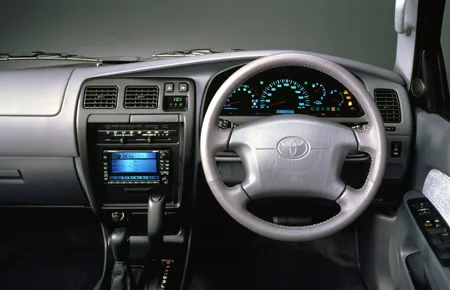 Toyota Hilux Surf SSR (KZN185G)