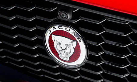 Jaguar XE SE (JA2NA)