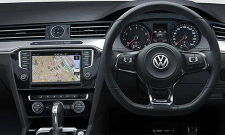 Volkswagen Passat Variant TSI R LINE (3CCZE)