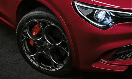Alfa Romeo Stelvio QUADRIFOGLIO (94920 / 94929)