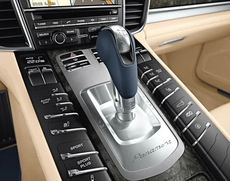 Porsche Panamera 4S (970M48A)