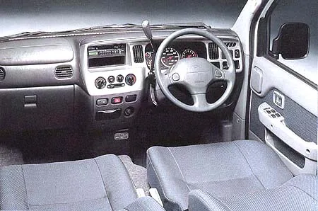 Daihatsu Atrai Wagon CX (S230G)