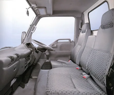 Isuzu Elf Nkr BASE GRADE (ディーゼル) (NKR81AR)