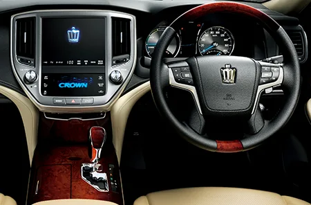 Toyota Crown Majesta F VERSION (GWS214)