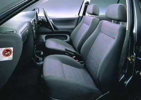 Volkswagen Polo BASEGRADE (6NAHS)
