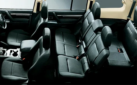 Mitsubishi Pajero LONG GR (V93W)