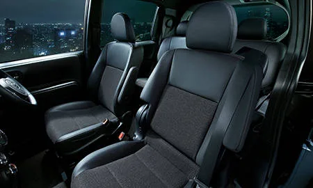 Toyota Spade F NOBLE COLLECTION (NSP141)