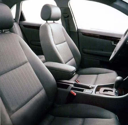 Audi A4 2.4SE (8EAMBF / 8EASNF / 8EBDV)