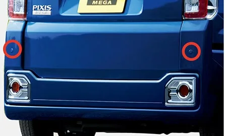 Toyota Pixis Mega D SA III (LA700A)