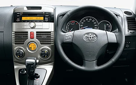 Toyota Rush X (J200E)