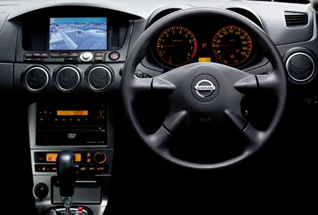 Nissan Avenir SALUT SI (RNW11)