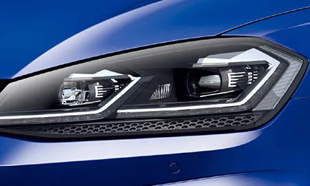 Volkswagen Golf R BASE GRADE (AUCJXF)