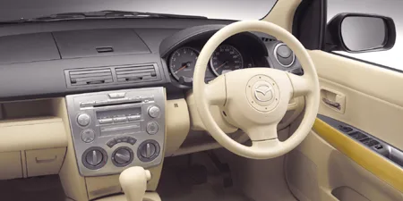 Mazda Demio CASUAL (DY3W)
