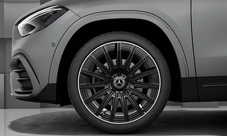 Mercedes Benz Glaclass GLA200D 4MATIC NIGHT EDITION (247713M)
