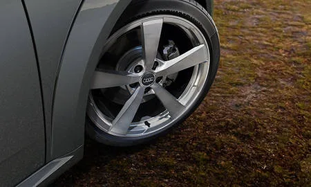 Audi TT Roadster FINAL EDITION (FVCHHF)