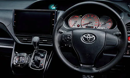 Toyota Noah SI GS (ZRR80W)