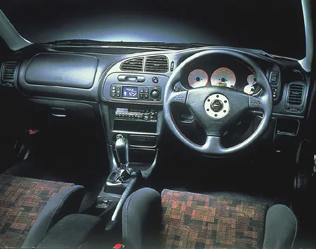 Mitsubishi Lancer RS EVOLUTION IV (CN9A)