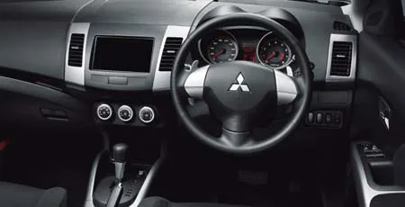 Mitsubishi Outlander 30MS (CW6W)