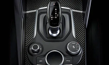 Alfa Romeo Giulia QUADRIFOGLIO ARGENTO (95220 / 95229)