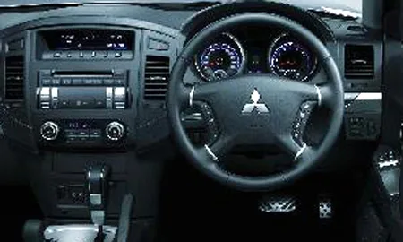 Mitsubishi Pajero SHORT VR-II (V88W)