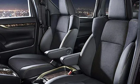 Toyota Vellfire 2.5 GOLDEN EYES III (AGH30W)