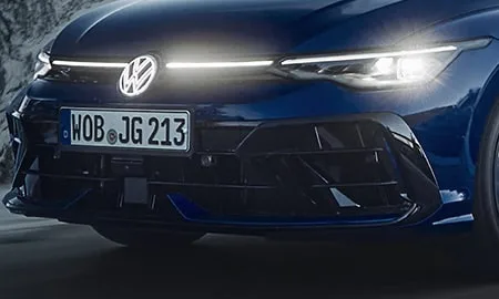 Volkswagen Golf R Variant BLACK STYLE (CDDNFV)