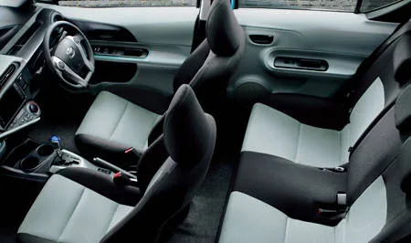 Toyota Aqua S (NHP10)