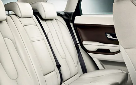 Land Rover Range Rover Evoque PURE (LV2A)