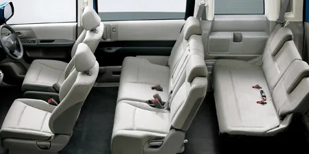 Honda Stepwagon G (RK2)