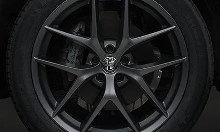 Alfa Romeo Stelvio 2.0 TURBO Q4 MONOCHROME EDITION (94920 / 94929)