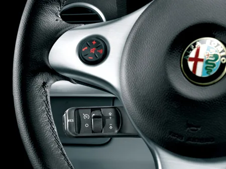Alfa Romeo Alfa Spider 3.2 JTS Q4 DISTINCTIVE (93922S / 93932S)