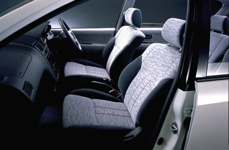 Toyota Ipsum AEROTOURING (SXM15G)