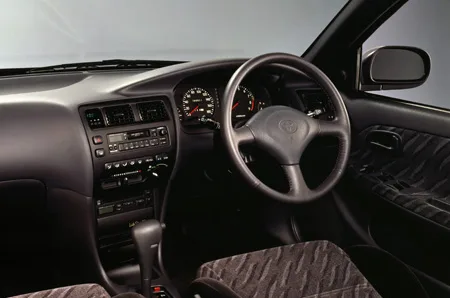 Toyota Sprinter XE (AE100)