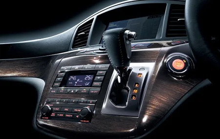 Nissan Elgrand 350HIGHWAY STAR (PE52)