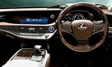Lexus LS500H VERSION L (GVF50)