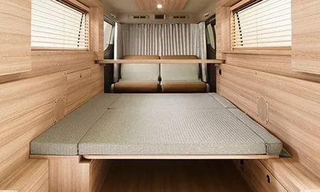 Nissan Caravan GROUND PREMIUM GX マイルーム ローンチ EDITION (VR2E26)
