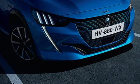 Peugeot E208 ALLURE (P21ZK01)