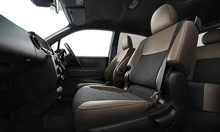 Toyota Spade F GLAMPER (NSP141)